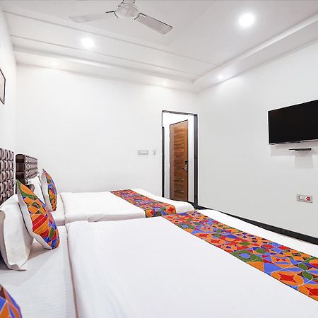 Fabhotel Villa De Benares Екстериор снимка