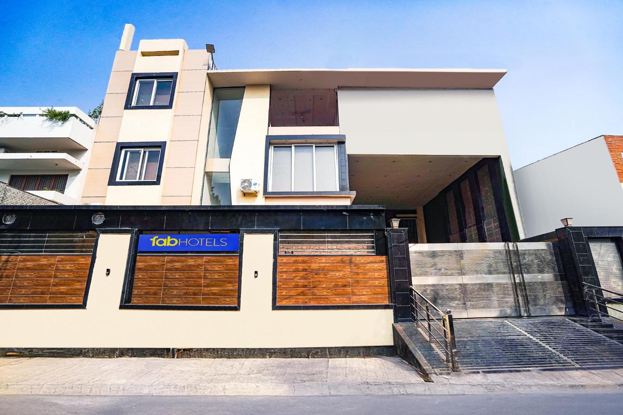 Fabhotel Villa De Benares Екстериор снимка