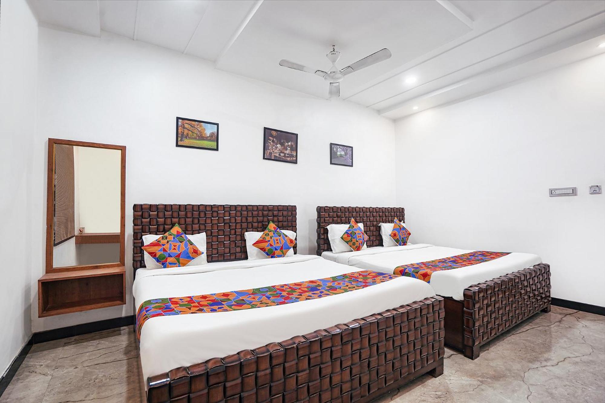 Fabhotel Villa De Benares Екстериор снимка