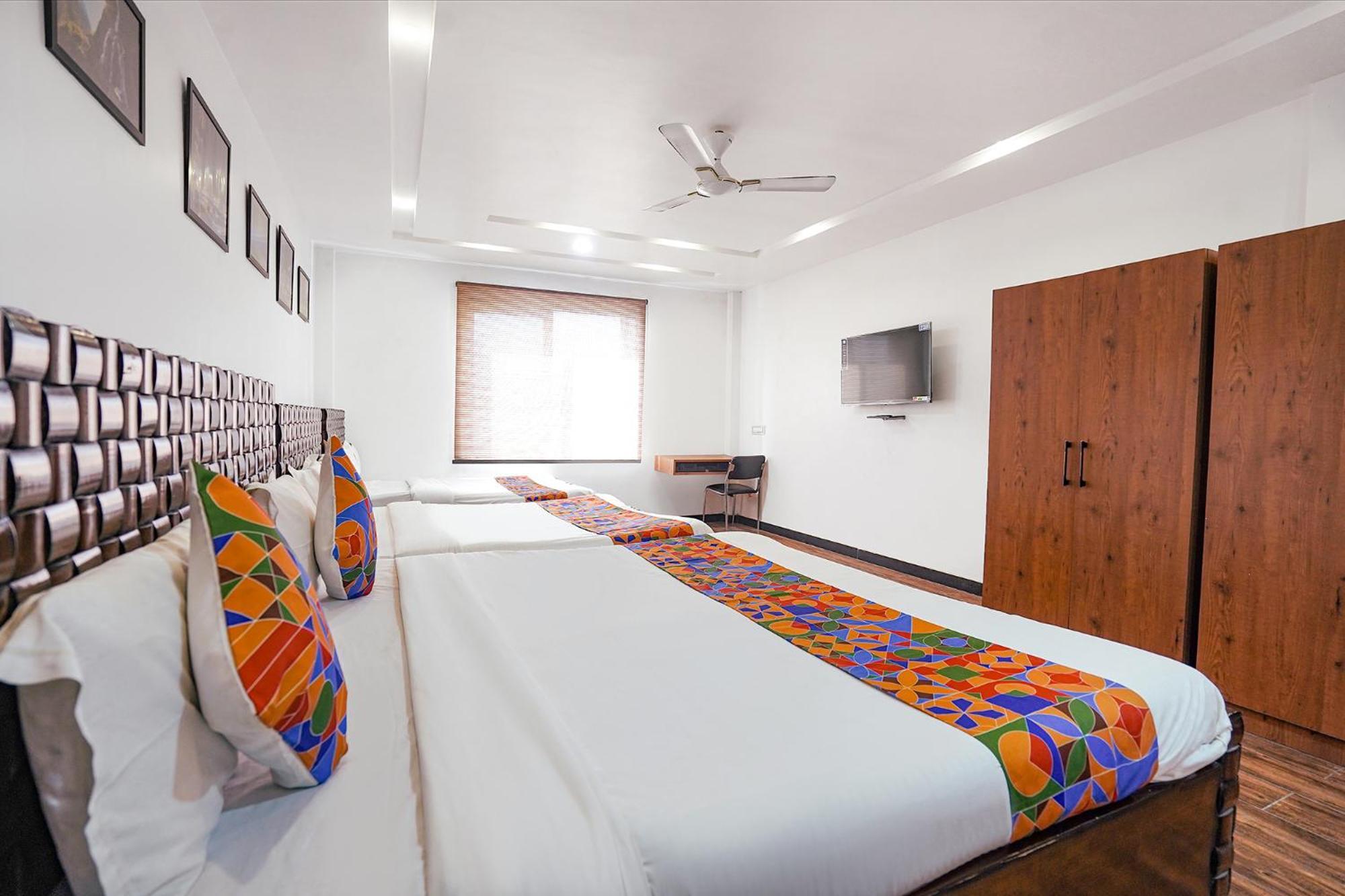 Fabhotel Villa De Benares Екстериор снимка